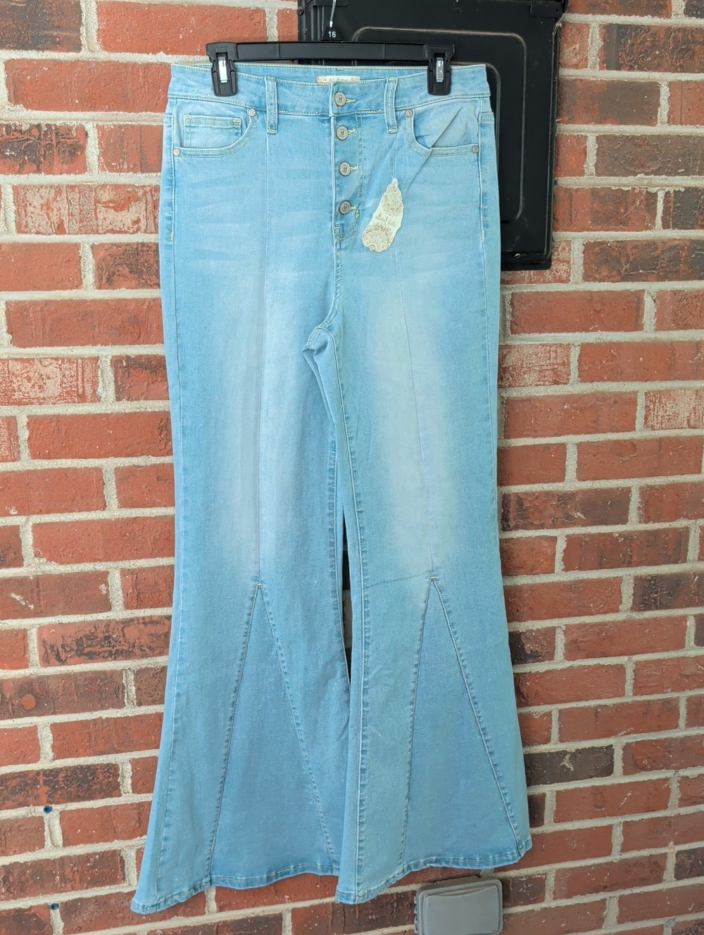 Altar'd State Light Wash Janice High-Rise Button-Fly Flared Jeans Size 29 (841)
